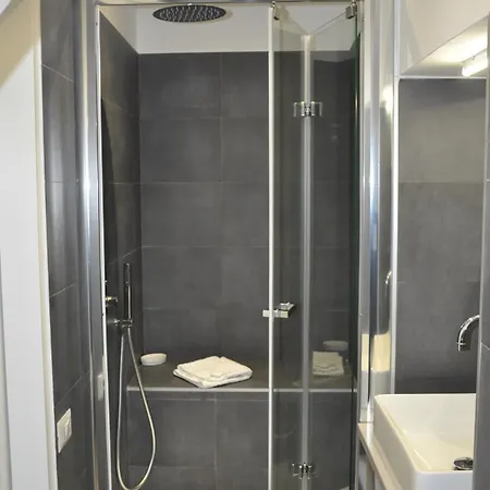 Casa Del Giglio * روما